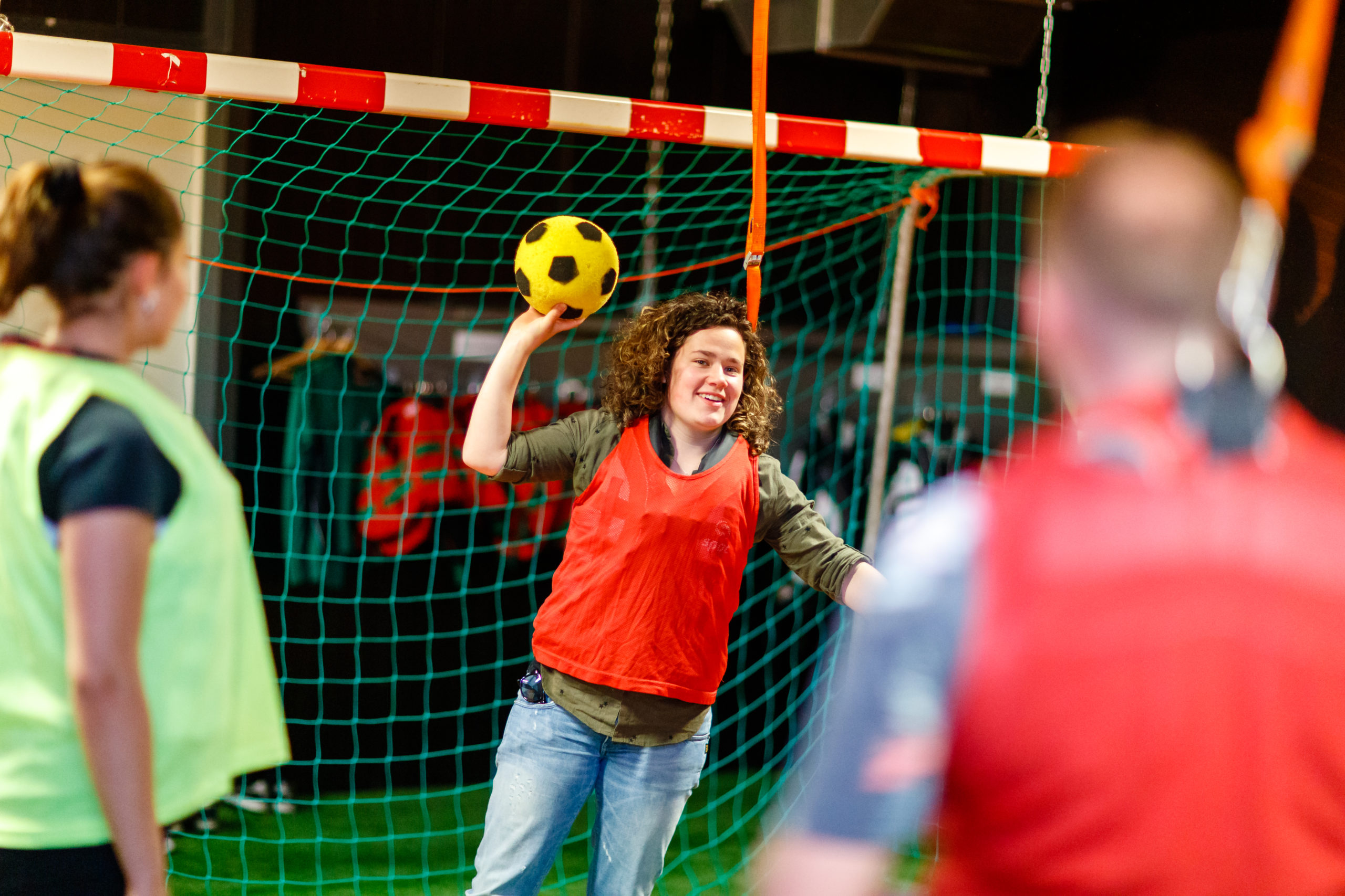 Figuur geestelijke zuur Elastiek voetbal - Avontuurfabriek : Avontuurfabriek